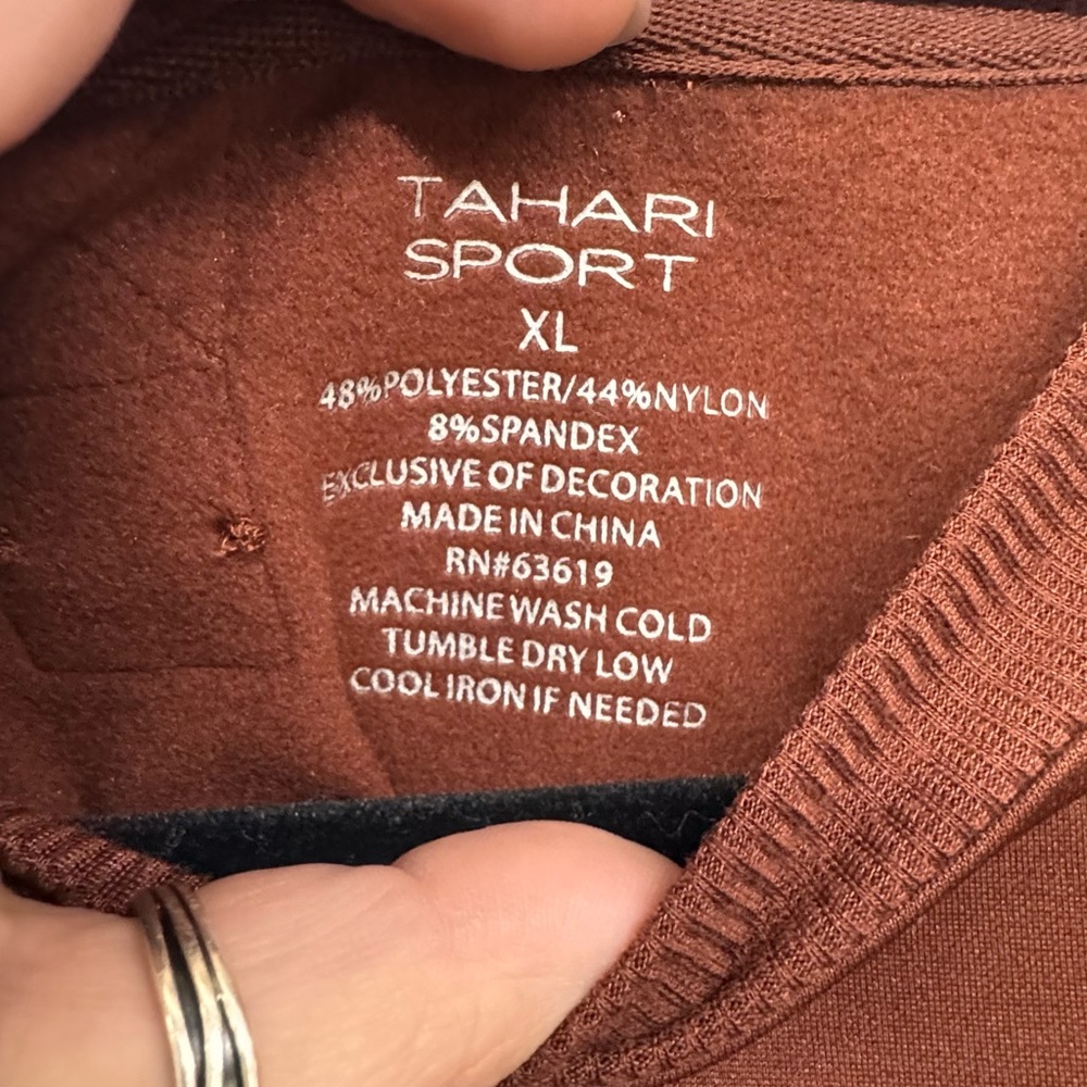 Women’s Brown Athleisure Pullover Size‎ XL Asymmetrical Hem NWT Tahari Sport - Picture 2 of 7